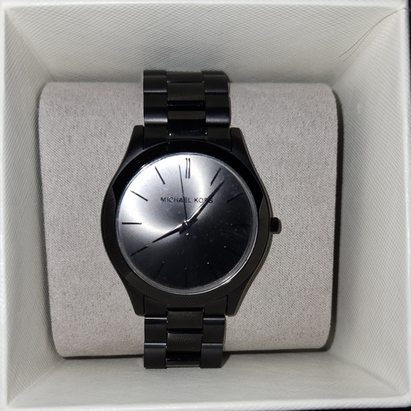 Michael Kors Oversized Slim Runway Black Tone Watch Style MK8507 - Picture 6 of 7